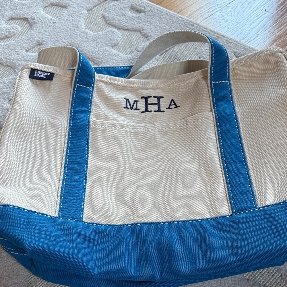 NWOT Lands End Blue and Cream Medium  Tote Bag